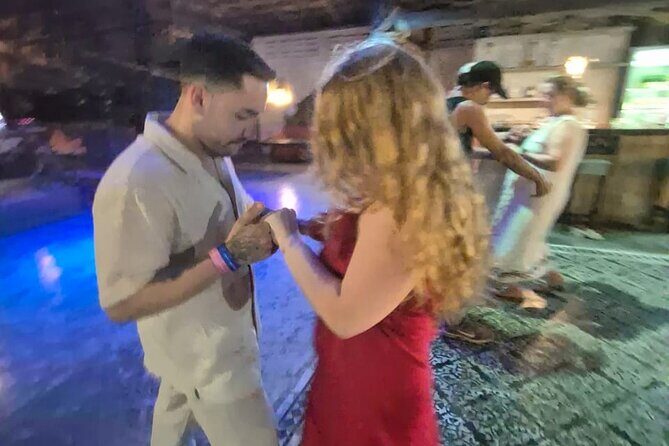 Salsa Class with Mezcalita Workshop & Mexican Dinner in Tulum - FAQ