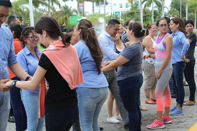 Salsa Dancing Lessons and Bachata Classes - What to Expect in a Salsa Dancing Lesson