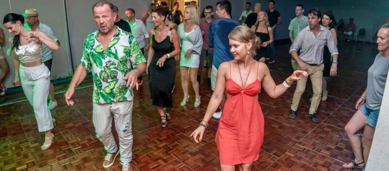 Salsa Experience: Learn Salsa w/ a professional instructor - Value and Price Analysis