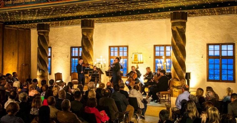 Salzburg: Best of Mozart Fortress Concert and Dinner - Accessibility and Practical Tips