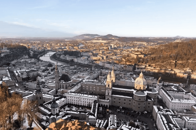 Salzburg Christmas Market and City Highlights Evening Tour - Good To Know