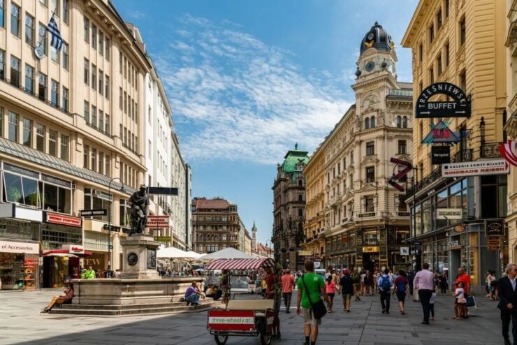 Salzburg: Day Trip to Munich Private Guided Tour - Experience