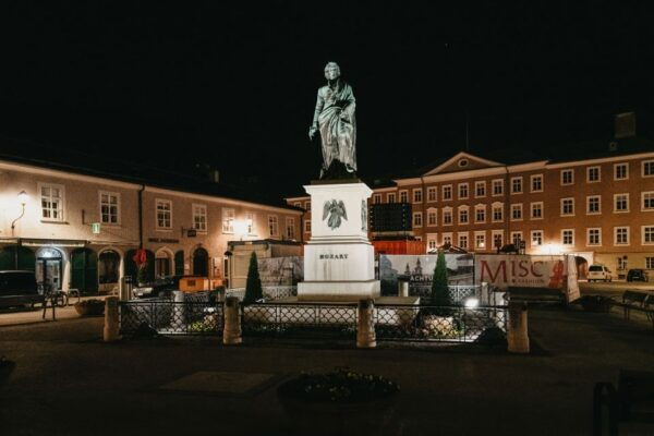 Salzburg: Ghost Tour - Participant and Date Selection