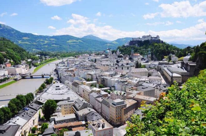 Salzburg: Insta-Perfect Walk With a Local - Booking and Reservation