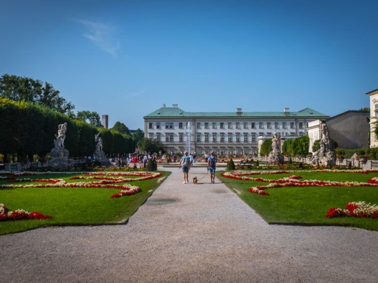 Salzburg: Interactive Puzzle and City Exploration Tour - Activity Details