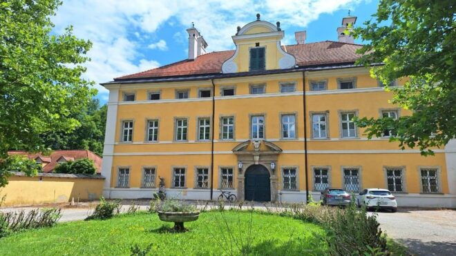 Salzburg: Nature and Culture on Two Wheels - Scenic Morzg District and Leopoldskron Pond