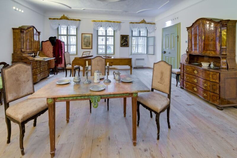 Salzburg Old Town, Fortress, Cathedral Private Walking Tour - Price and What You Get