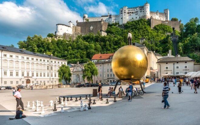 Salzburg: Private City and Surroundings Guided Bike Tour - Bike Rental Location