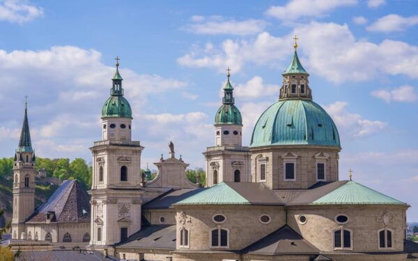 Salzburg Private Guided City Tour - Exploring Altstadt