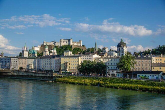 Salzburg: Self-Guided Audio Tour - Audio Tour Features