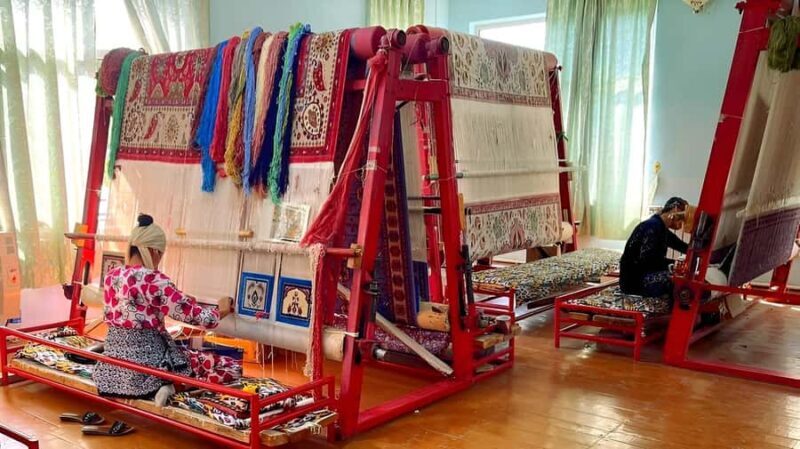 Samarkand Local Lifestyle & Food Experience - Exploring Siyob Bazaar (1 Hour)