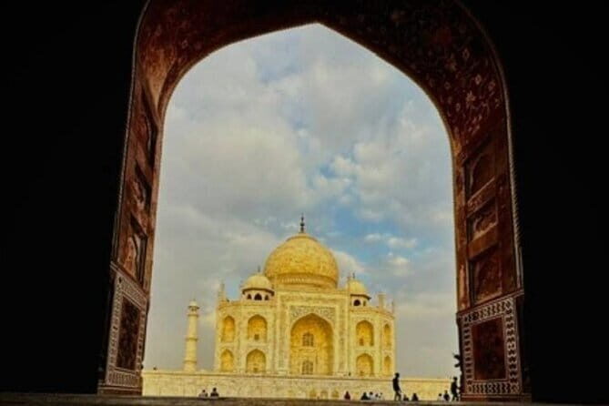 Same Day Agra From Delhi By AC Car - An In-Depth Look at the Tour Itself