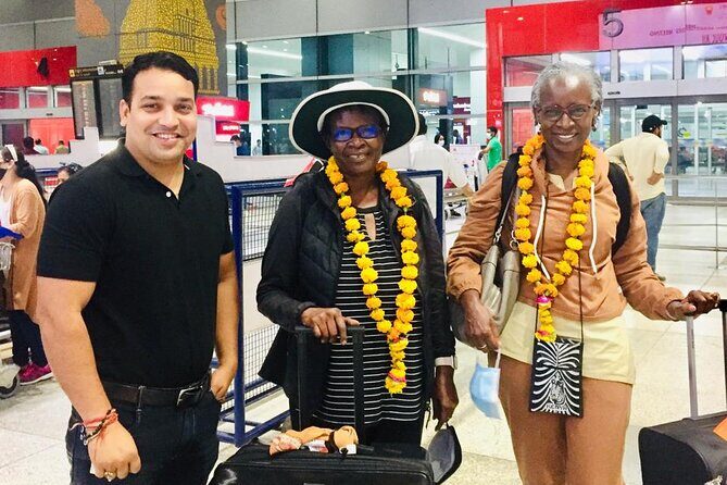 Same Day Taj Mahal & Agra City tour by Car With 5*Lunch from Delh - Indulging in a 5-Star Lunch