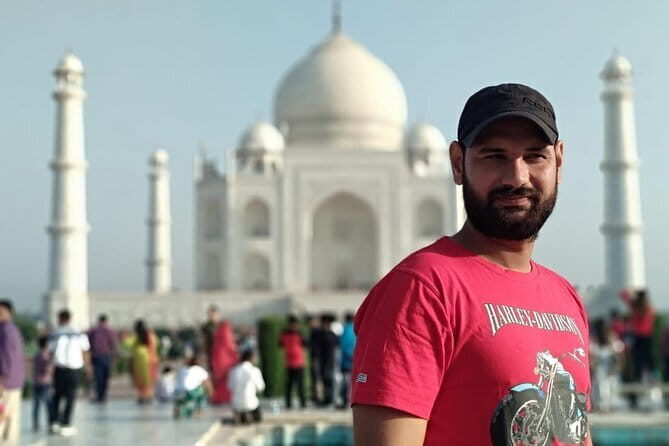 Same day tour with private car Delhi to Agra - An In-Depth Look at the Itinerary