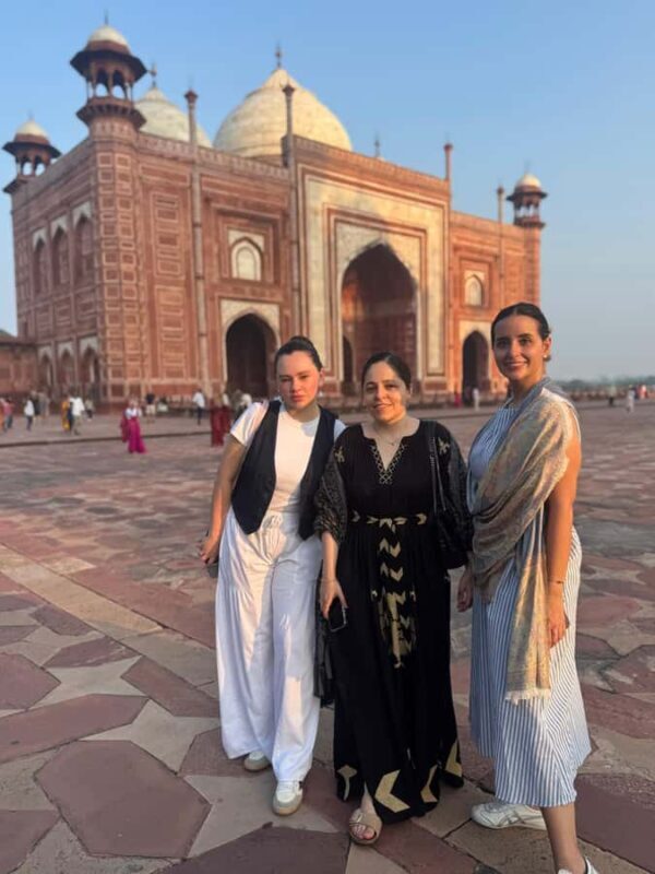 Sameday trip to the Taj Mahal in an SUV car with Options. - What Makes This Tour Stand Out?