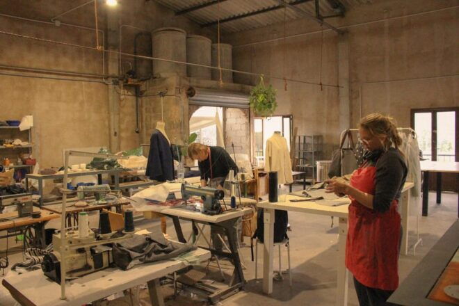SAMPLE OF BLOWN GLASS AND ARTISAN COWORKING - Reservation Options