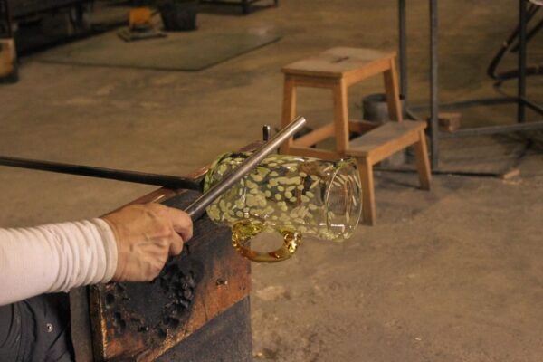 SAMPLE OF BLOWN GLASS AND ARTISAN COWORKING - Accessibility