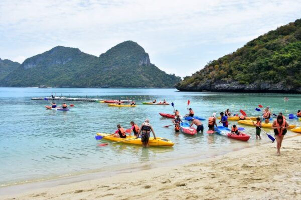 Samui: Angthong Marine Park Boat Tour W/ Transfer and Meals - Break Down