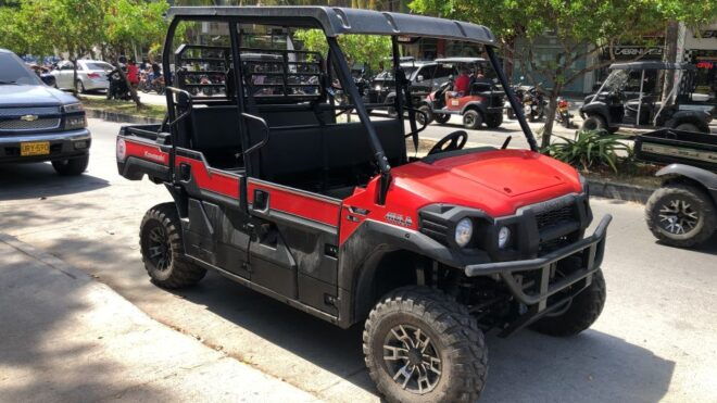 San Andres: 6-Seat Golf Cart Rental - The Sum Up