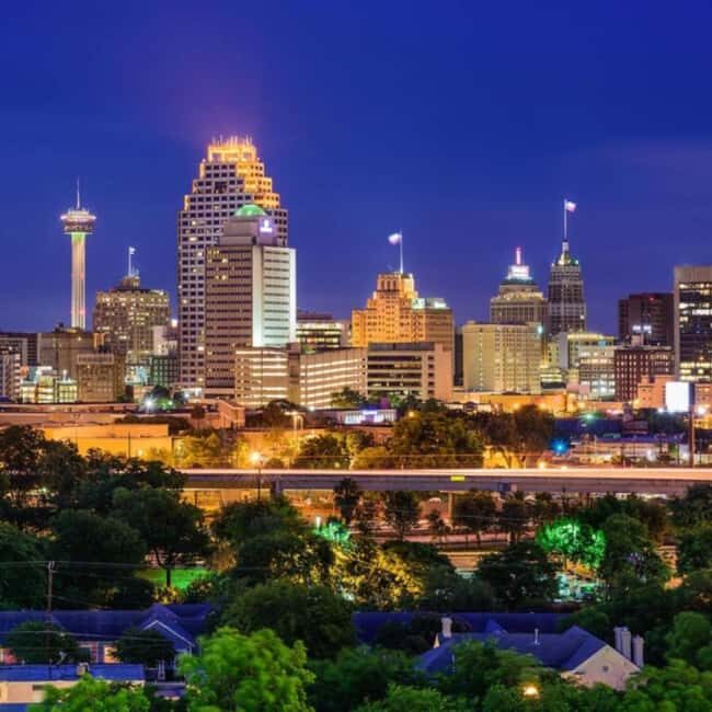 San Antonio: City Lights Night Tour by Trolley - Duration and Pacing  