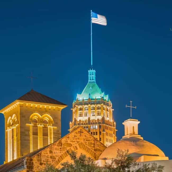 San Antonio: City Lights Night Tour by Trolley - Photo Opportunities and Scenic Stops  