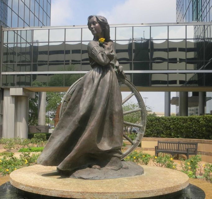 San Antonio: HERstory Walking Tour - Experience on the Tour
