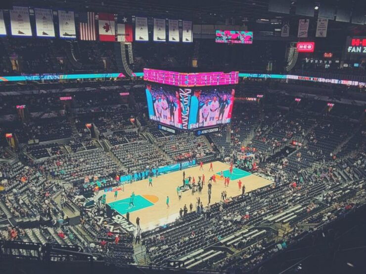 San Antonio: San Antonio Spurs Basketball Game Ticket - Experience at the Game