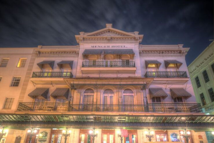 San Antonio: The Madames and Mayhem Ghost Tour - Tour Experience
