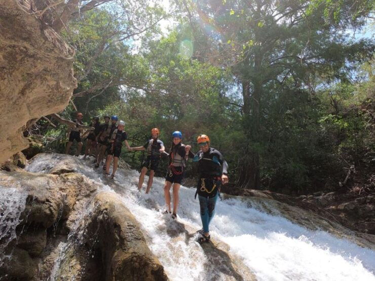 San Cristobal De Las Casas: 3 Tzimoleras Waterfall Adventure - Safety Measures and Group Size