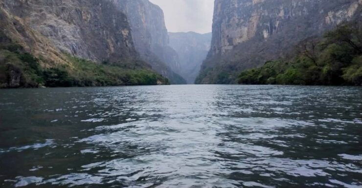 San Cristobal: Sumidero Canyon and Botanero Restaurant Tour - Sumidero Canyon Exploration