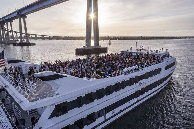 San Diego Christmas Eve Dinner Buffet Cruise - What to Expect from the Cruise Experience