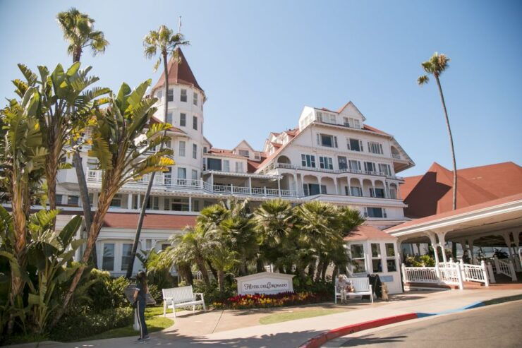 San Diego: City Highlights Tour With Hotel Pickup - Experience San Diegos Beaches