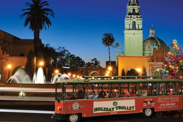 San Diego: Holiday Lights and Sights Trolley Tour - Experience the Trolley Tour