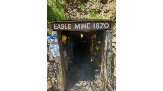 San Diego: Julian Gold Mine and Pie Tour - Rugged Conditions and Cool Tunnels