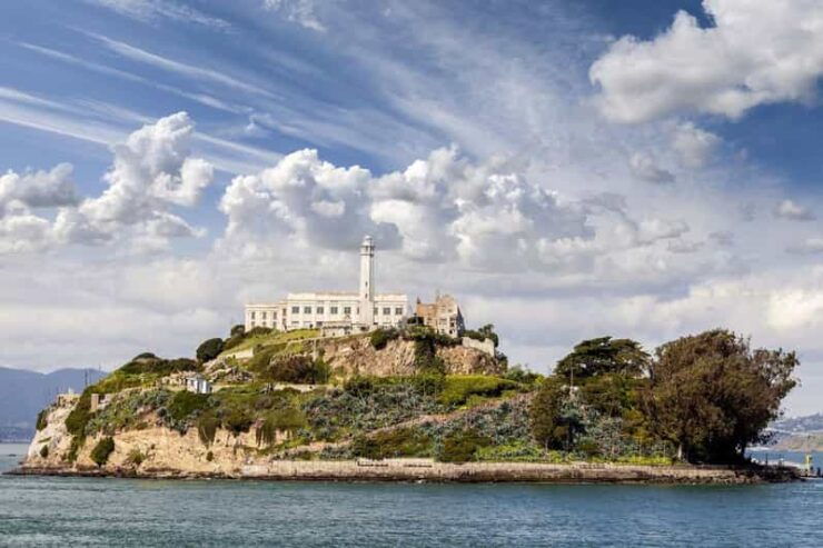 San Francisco: Alcatraz Island & Chinatown Walking Tour - Alcatraz Island Experience