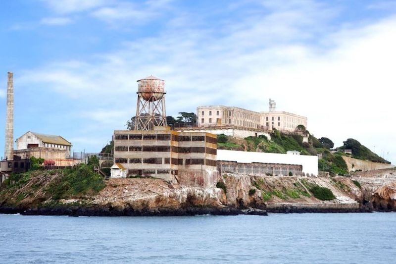 San Francisco Alcatraz Night Tour with Bay Cruise - Should you book it?