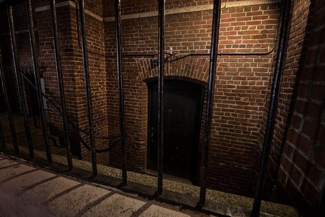 San Francisco Ghosts Gold and Ghouls Tour By US Ghost Adventures - Common Questions