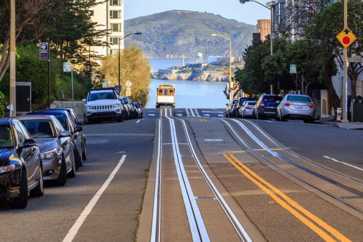 San Francisco: Ghosts & Hauntings Audio App Walking Tour - Experience Highlights