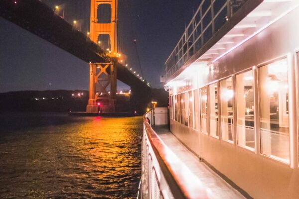 San Francisco: Luxury Brunch or Dinner Cruise on the Bay - The Sum Up