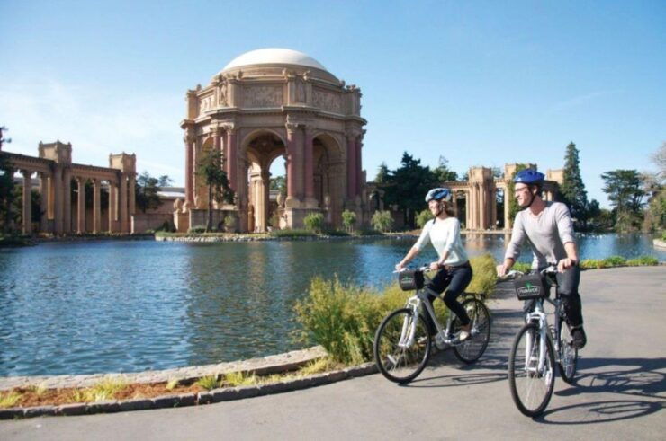 San Francisco: Marina Waterfront Self Guided Bike Rental - Language and Cancellation Policy
