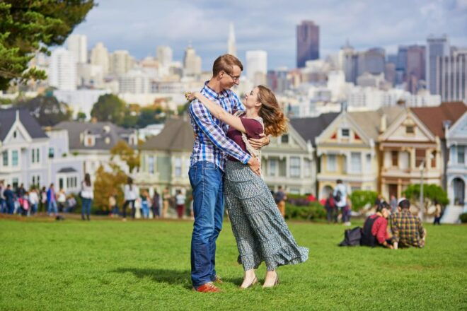 San Francisco: Professional Photoshoot at Painted Ladies - Common Questions