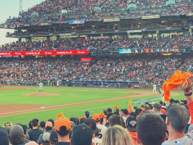 San Francisco: San Francisco Giants Baseball Game Ticket - Stadium Features and Entertainment Options