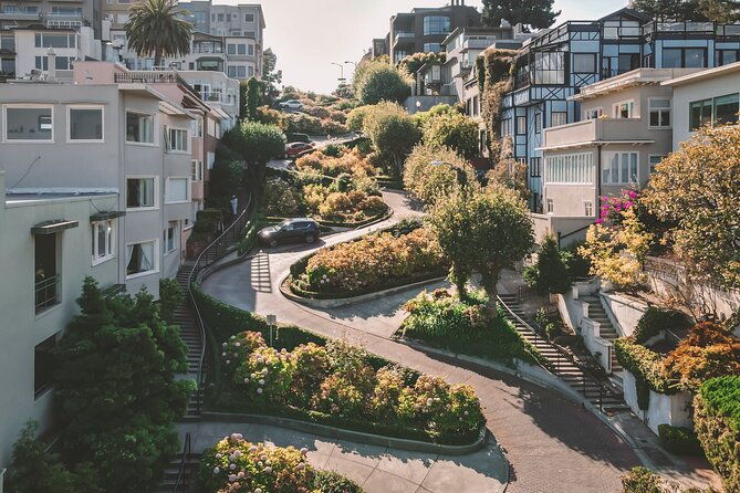 San Francisco Tour: Alcatraz, Lombard Street & Golden Gate Bridge - Transportation & Group Size