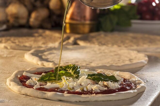 San Gimignano: 2-Hour Pizza Class & Wine Tasting - Features Offered: Pizza Class, Wine Tasting