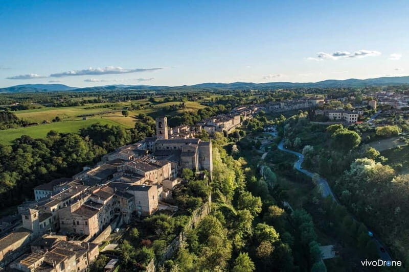 San Gimignano: Drone Tour video in tuscany - Good To Know