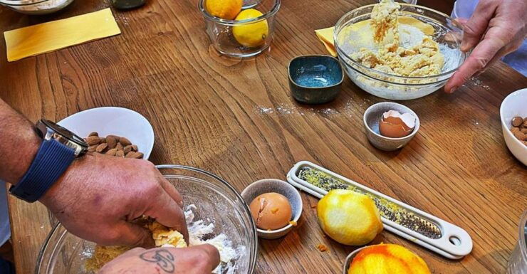 San Gimignano: Hands in Dough Cantuccini Class - Instructor and Group Size