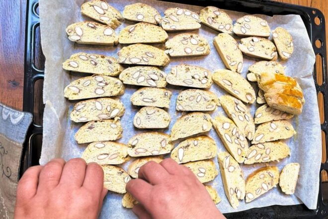 San Gimignano: Hands in Dough Cantuccini Class - Activity Description