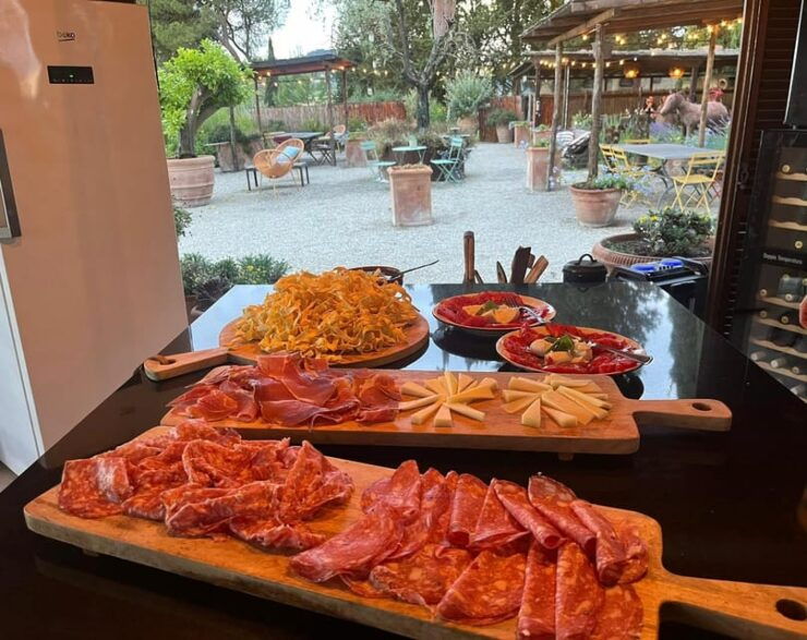 San Gimignano: Home Restaurant Luxury Dinner With Wine - Good To Know