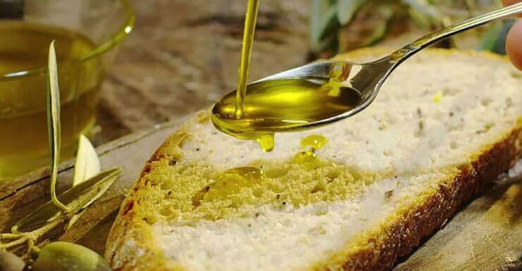 San Gimignano: Olive Oil Tasting and Tuscan Snacks - Experience Highlights