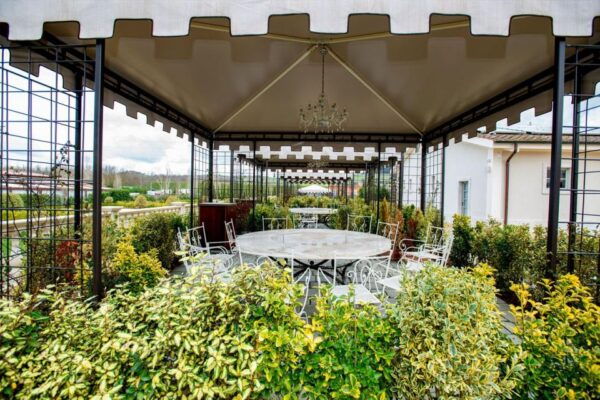 San Gimignano Private Garden Lunch on Royal Terrace - The Sum Up